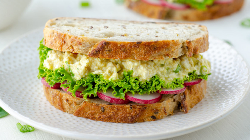 tofu egg salad sandwich